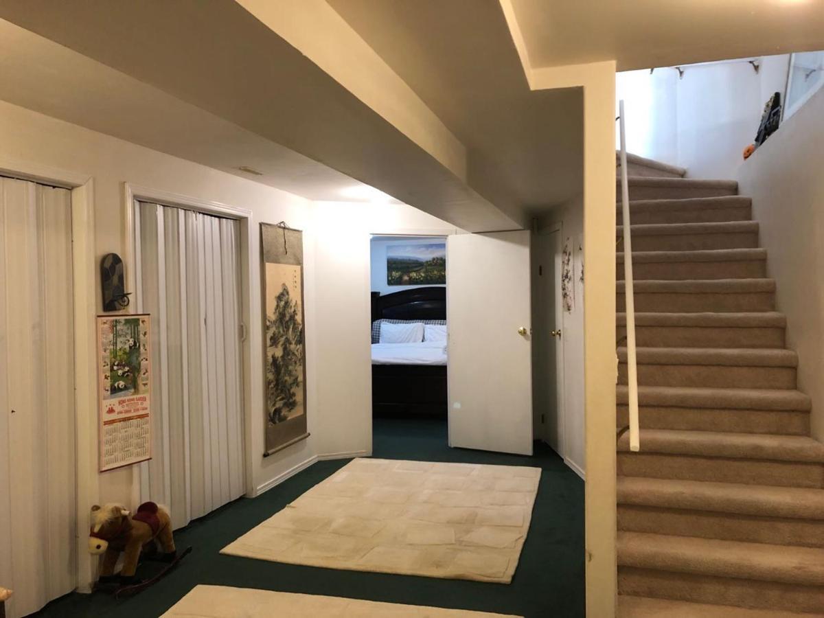 Hidden Valley Basement Suit H YYC Exterior foto