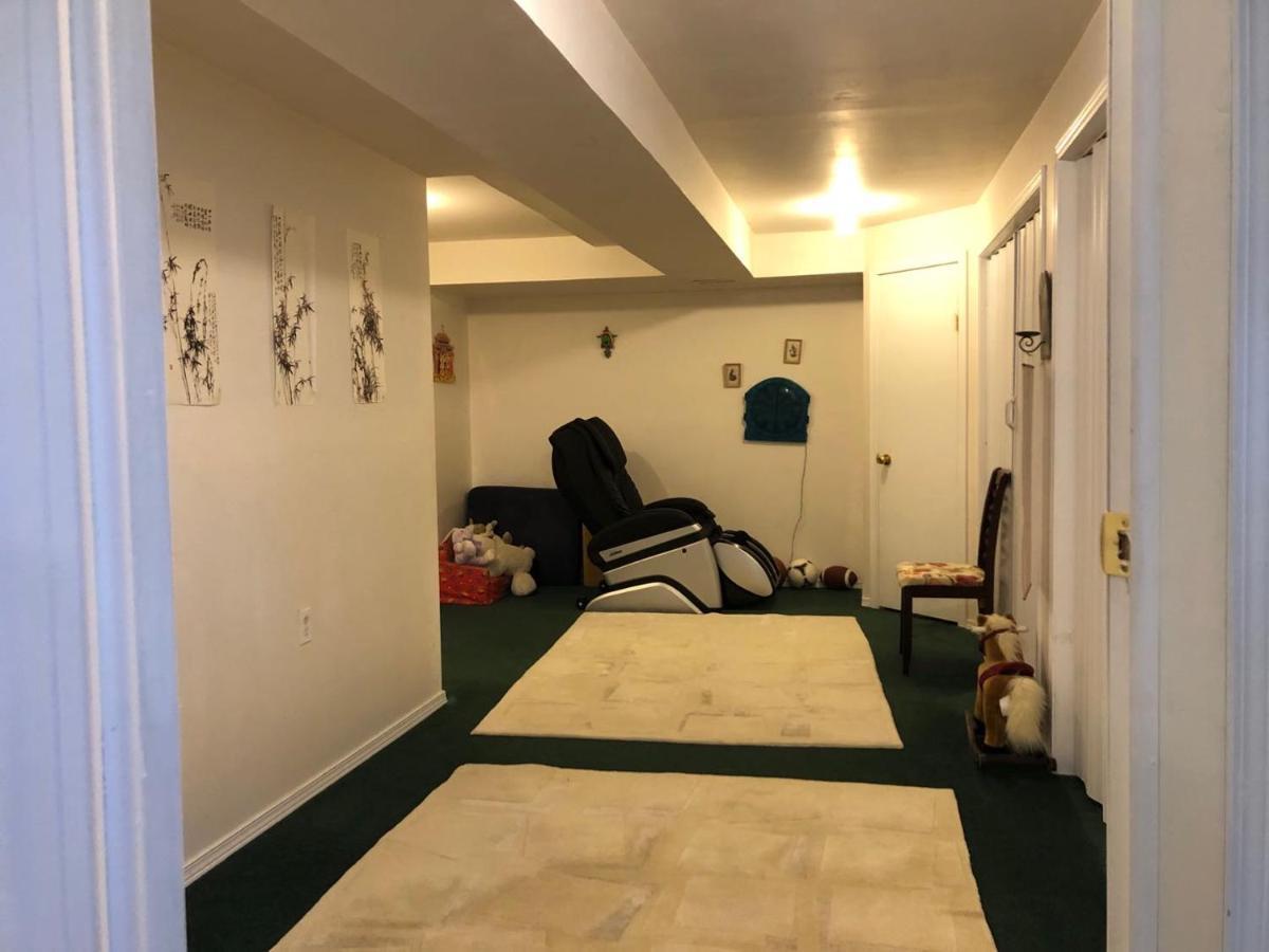 Hidden Valley Basement Suit H YYC Exterior foto